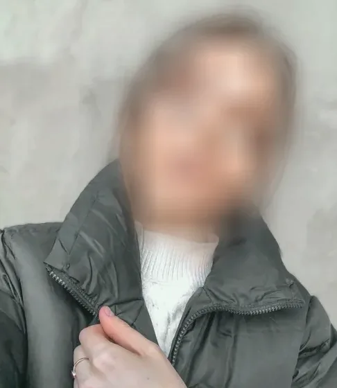Abril, 23 años